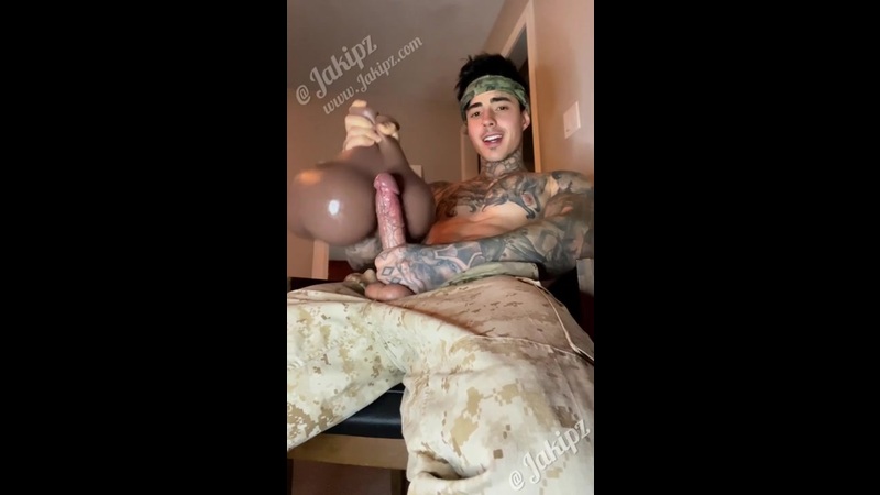 Fucking my toy and shooting my load hands free jake andrich (jakipz)