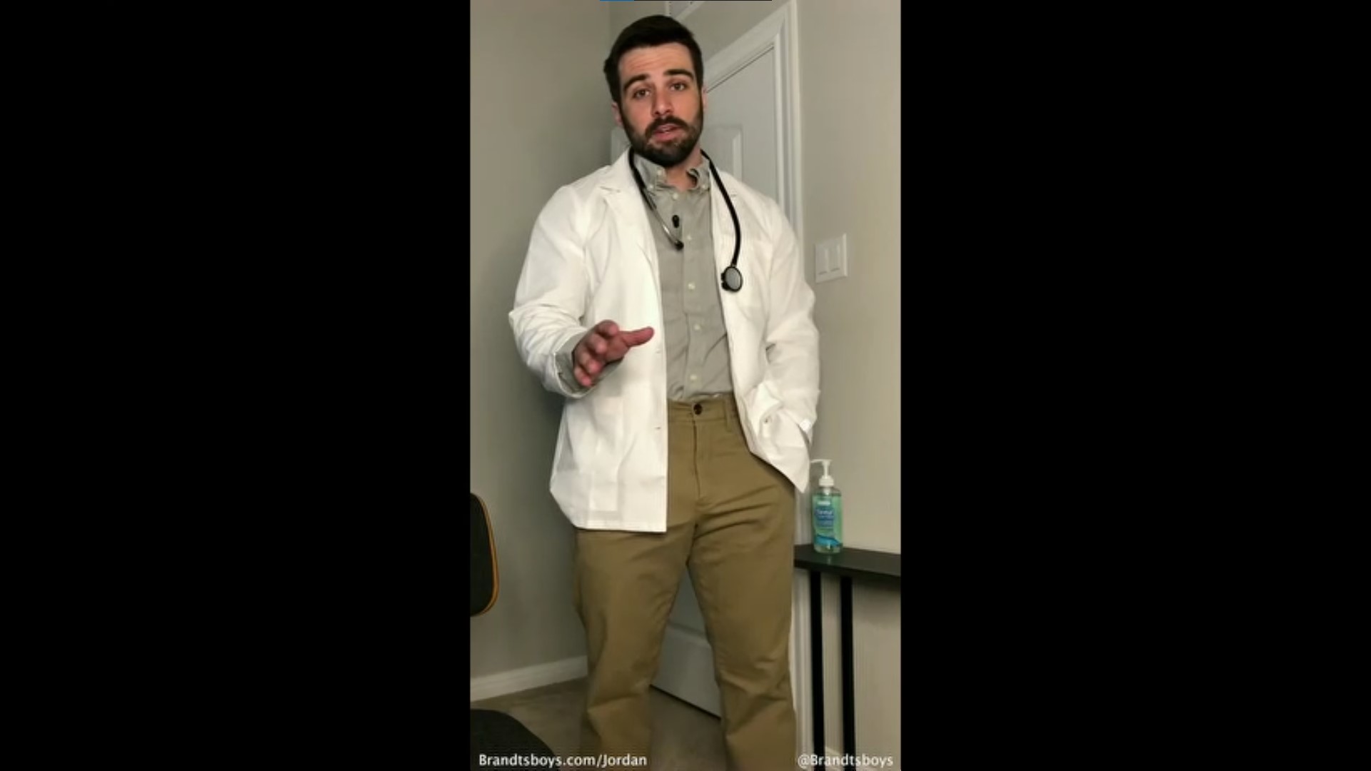 Jerking off and shooting a big load doctor role play jordanxbrandt