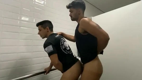 Fucking in the gym bathroom ? jordan neo, victor veiga